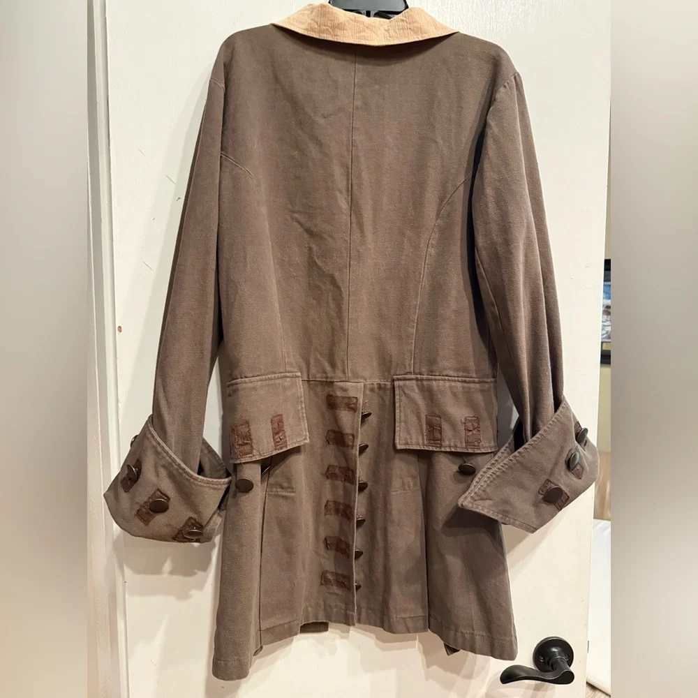 Pirates of Caribbean Captain Jack Sparrow Halloween Coat/Costume - Picture 2 of 11